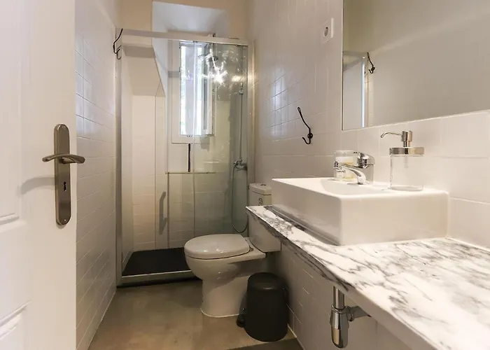 Апартаменти Bairro Alto Bright By Homing